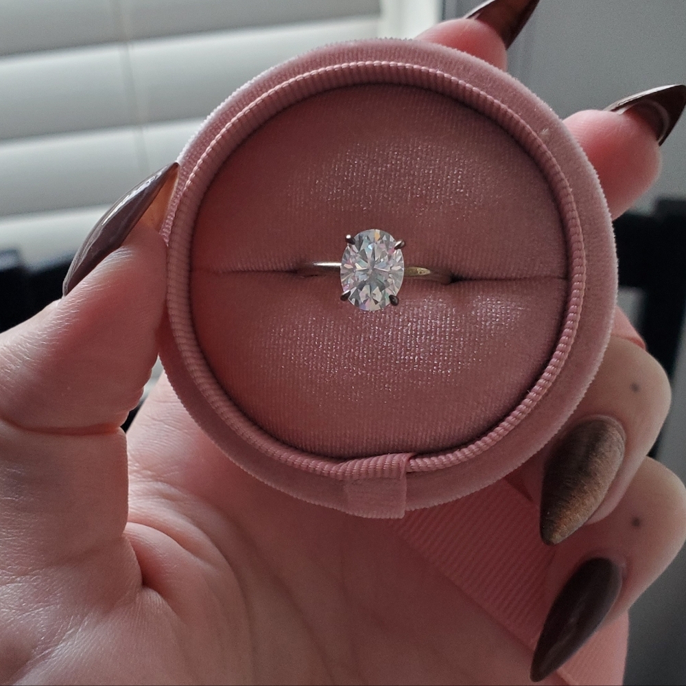 Kay Jewelers Silver Ring with Clear Stone